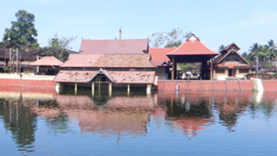 kilioorhouseboat@gmail.com